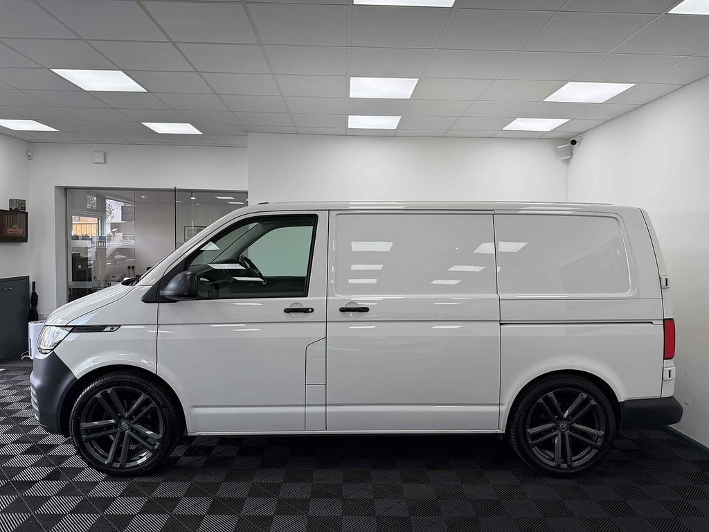 Volkswagen Transporter Tdi T28 Startline GD22KCK White #4