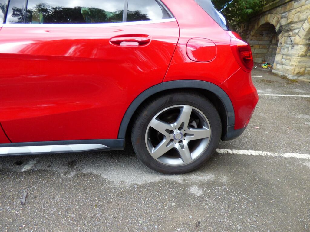 Mercedes-Benz GLA Class Gla 200 Cdi Amg Line LL15EDR Red #5