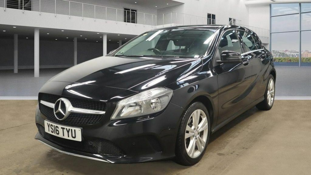Mercedes-Benz A Class A180d Sport YS16TYU Black #2