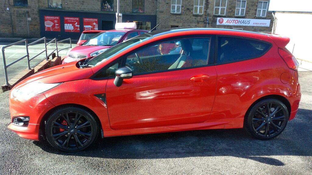 Ford Fiesta Hatchback 1.0T Ecoboost Zetec S Red Edition Euro 6 DX15VMM Red #4