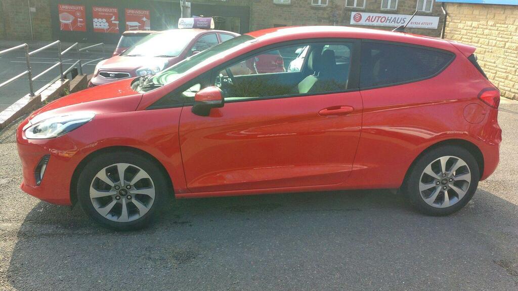 Ford Fiesta Hatchback 1.0T Ecoboost Trend Euro 6 Ss 20 MD69WKY Red #4