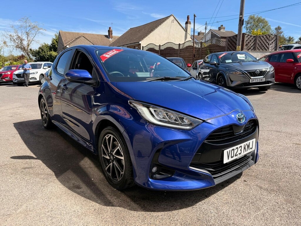 Toyota Yaris 1.5 Vvt-h Design E-cvt Euro 6 Ss Blue