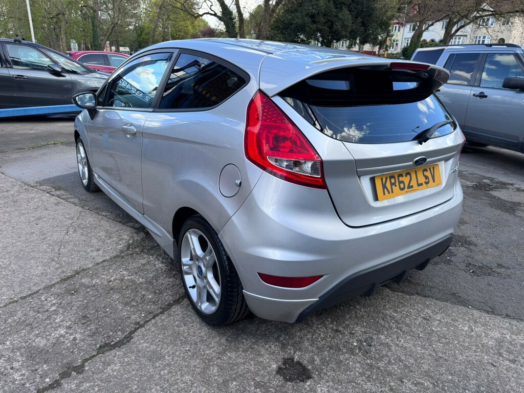 Ford Fiesta 1.6 Td Zetec S KP62LSV Silver #5