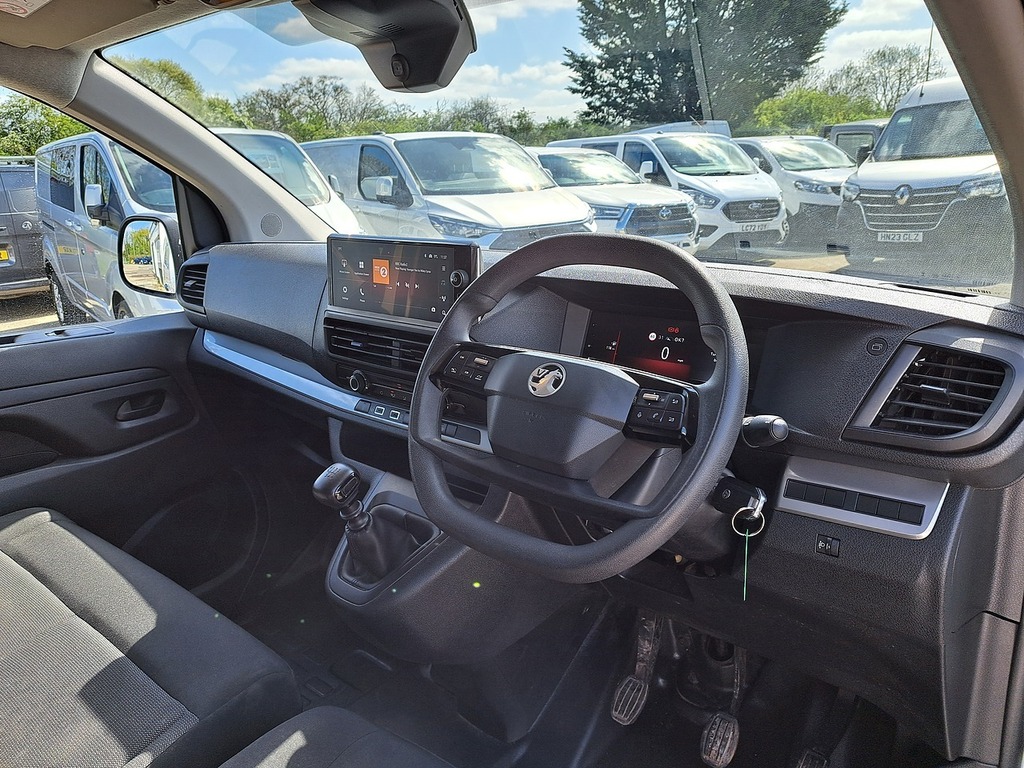 Vauxhall Vivaro Turbo D Prime DP24TZK White #2