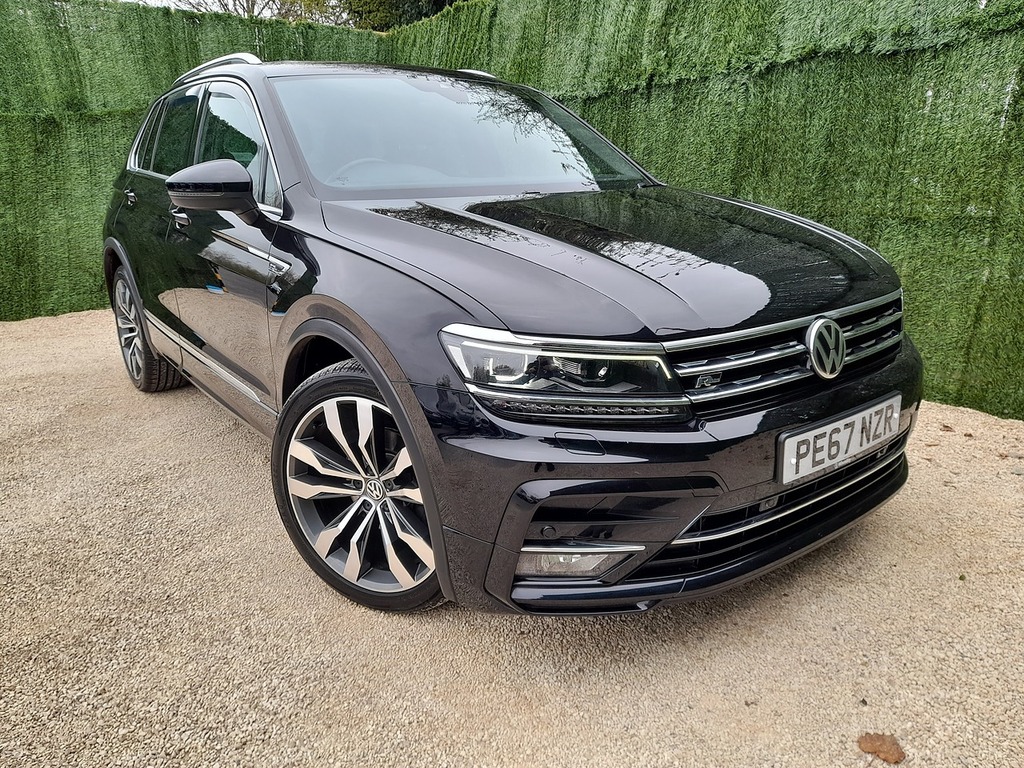 Volkswagen Tiguan Tdi R-line PE67NZR Black #2
