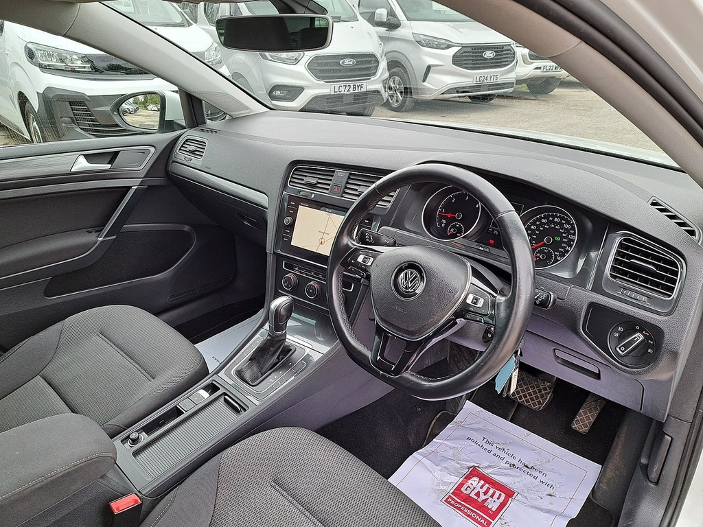 Volkswagen Golf Tdi Match RO69CDX White #2