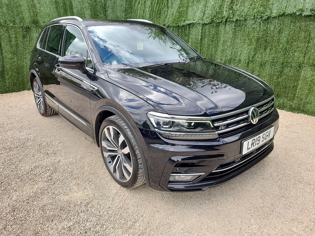 Volkswagen Tiguan Tsi R-line Tech LR19SGV Black #2
