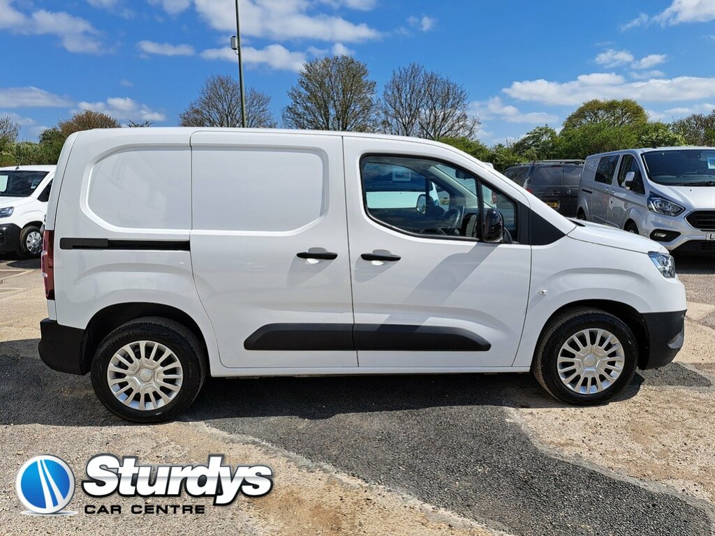 Toyota Proace City Bluehdi Icon White