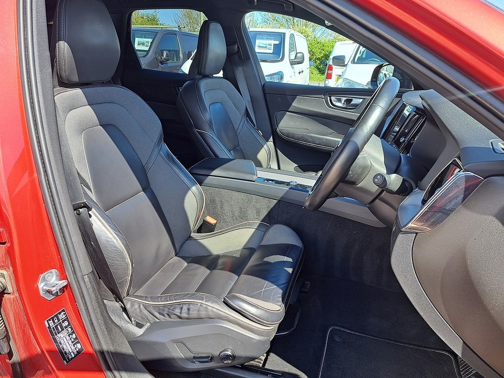 Volvo XC60 B4 Mhev R-design KS70OBY Red #6