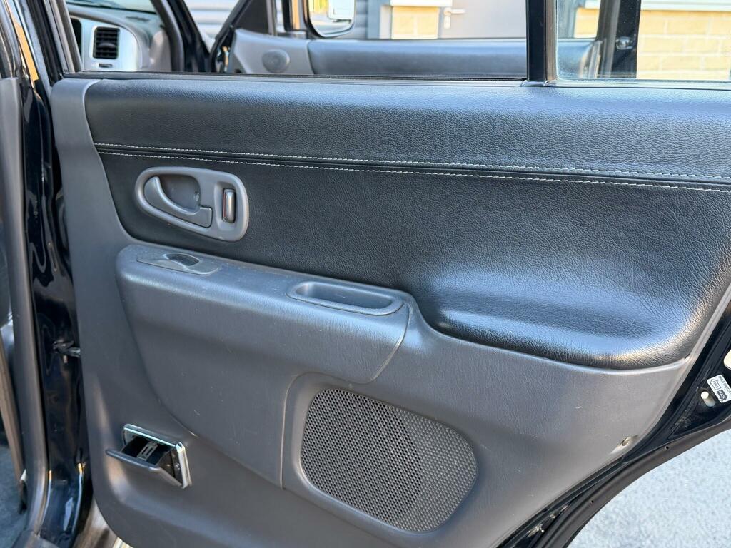 Mitsubishi Shogun Sport Suv 2.5 Td Trojan 200656 Black #18