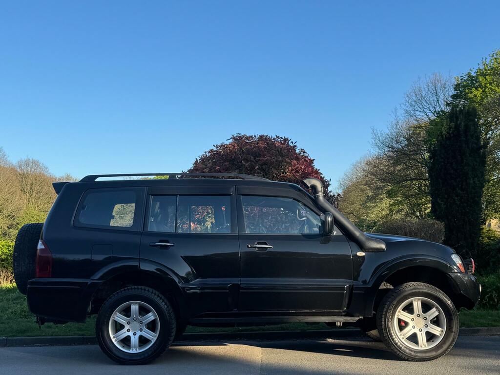 Mitsubishi Shogun Estate Silver #3