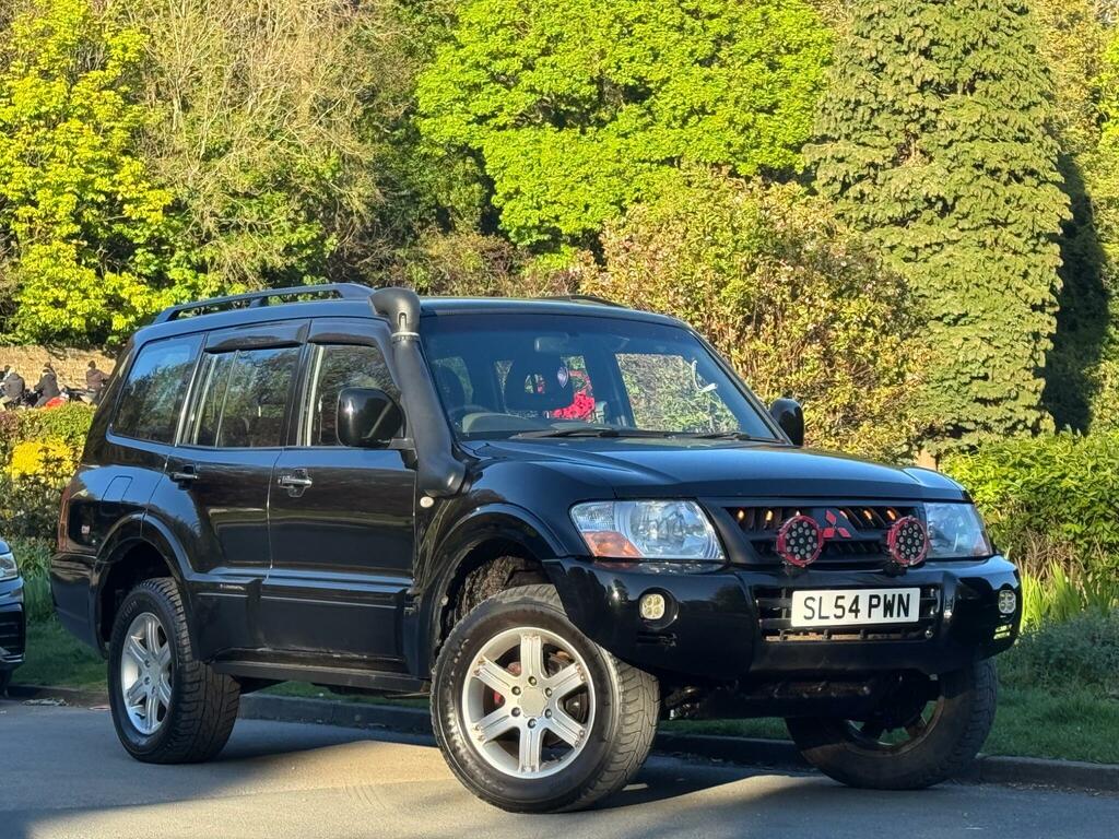 Mitsubishi Shogun Estate Silver #1