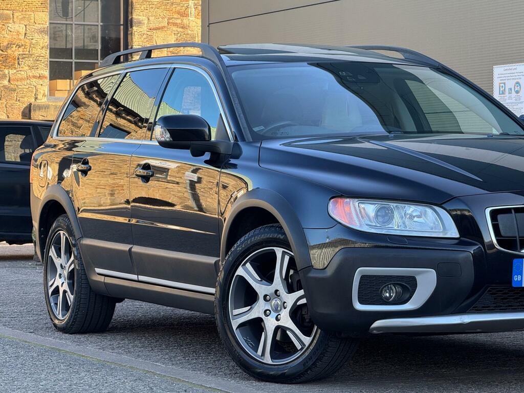 Volvo XC70 2.4 D5 Se Lux Geartronic Awd Euro 5 AJ62YYT Black #4