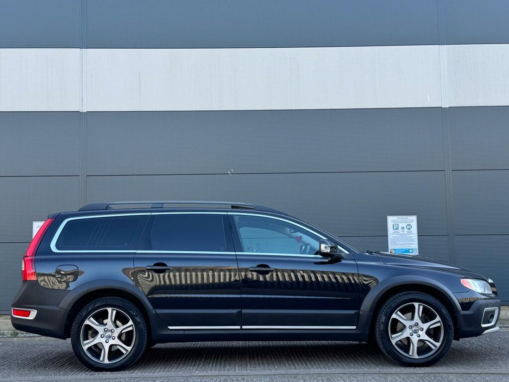 Volvo XC70 2.4 D5 Se Lux Geartronic Awd Euro 5 AJ62YYT Black #6