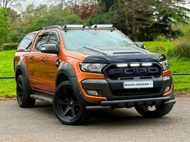Ford Ranger 2017 3.2 Tdci Wildtrak Raptor Kit Pickup Double Ca YR67OSA Orange #2