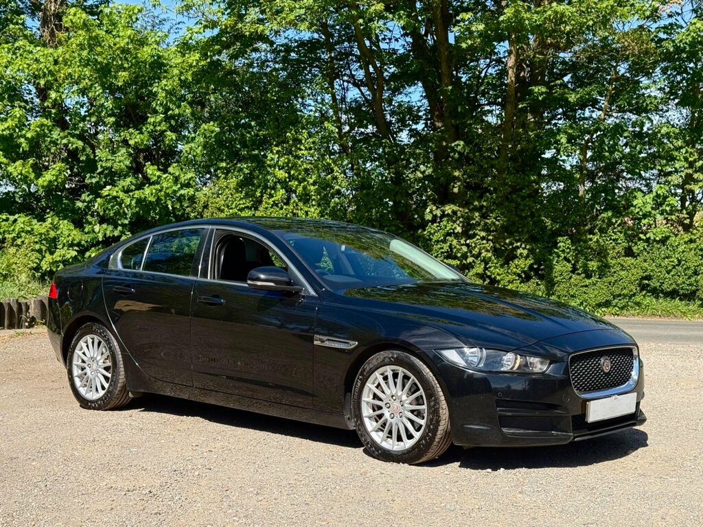 Jaguar XE 2.0D Prestige Euro 6 Ss BT15MVG Black #4