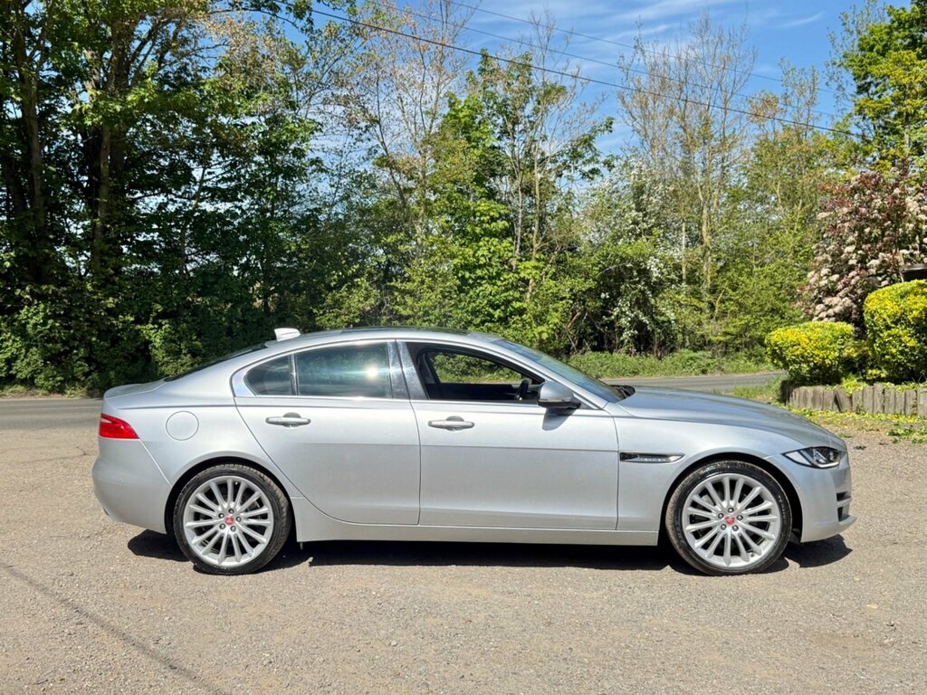 Jaguar XE 2.0D Portfolio Awd Euro 6 Ss OE67EUU Silver #6