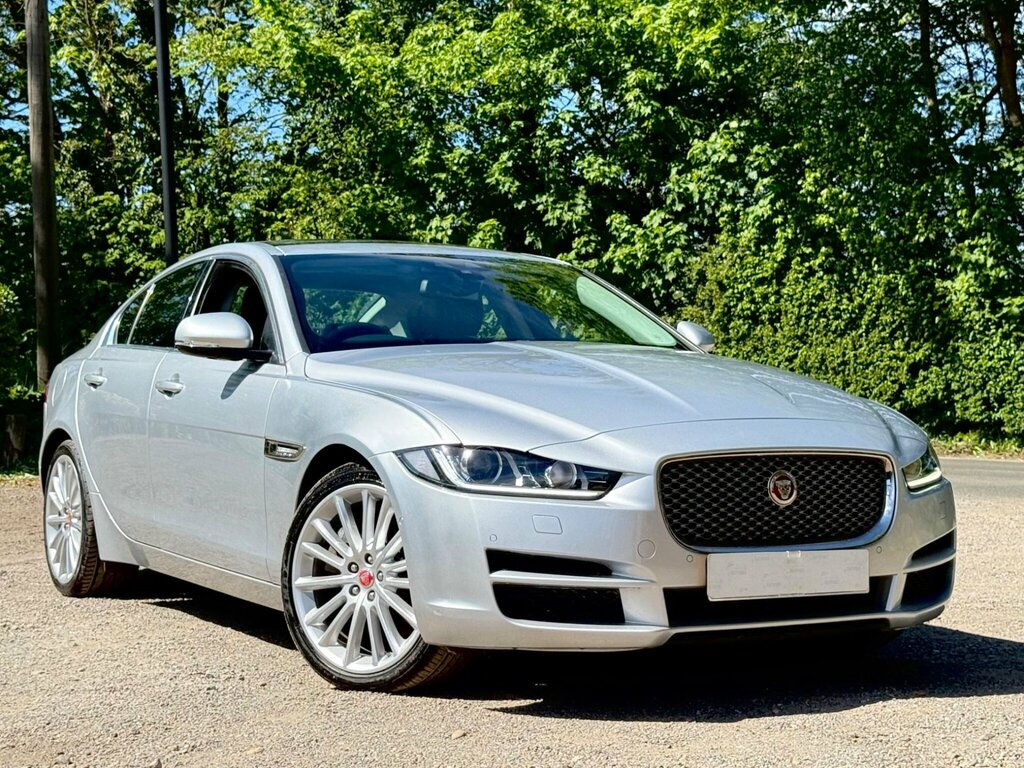 Jaguar XE 2.0D Portfolio Awd Euro 6 Ss Silver