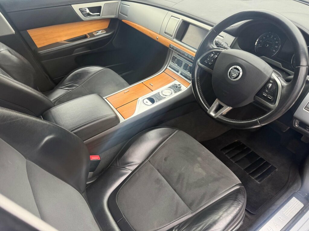 Jaguar XF 2.2D Se Euro 5 Ss W10WRU Silver #2