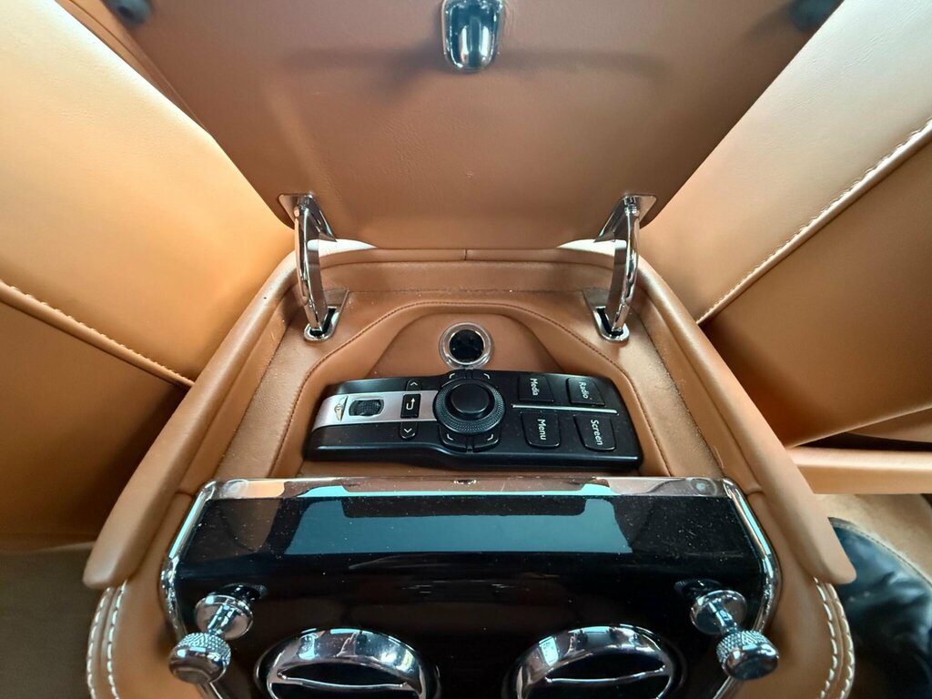 Bentley Mulsanne Black #64