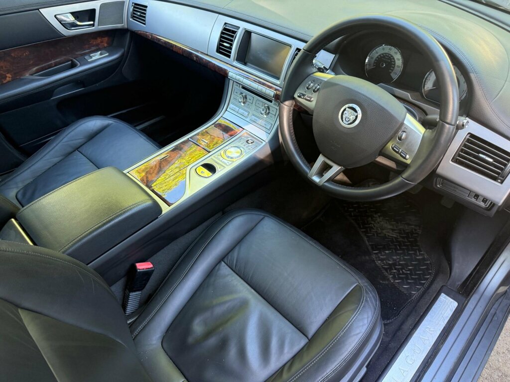 Jaguar XF 3.0 V6 Luxury Euro 4 L800ALP Grey #2