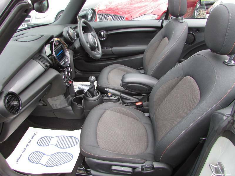 Mini Convertible 1.5 Cooper Classic II - 2019 19 KV19PTX Silver #5