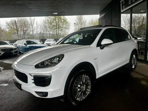 Porsche Cayenne 3.0 Td V6 RJ66VZR White #4
