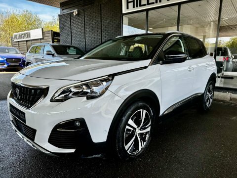 Peugeot 3008 1.2 Puretech Allure LV67AYW White #2