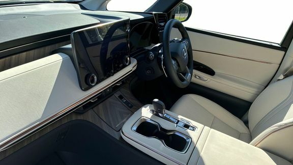 Lexus LM 350H Awd 4 Seat Takumi With Black #5