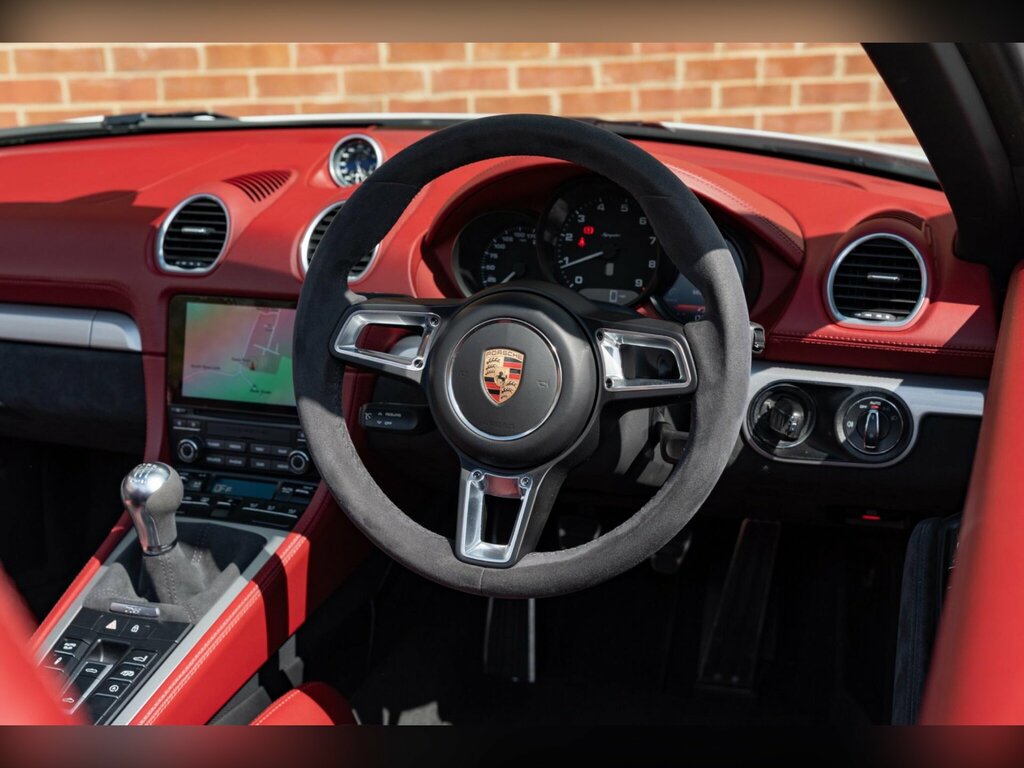 Porsche 718 Spyder 4.0 2dr Silver #25
