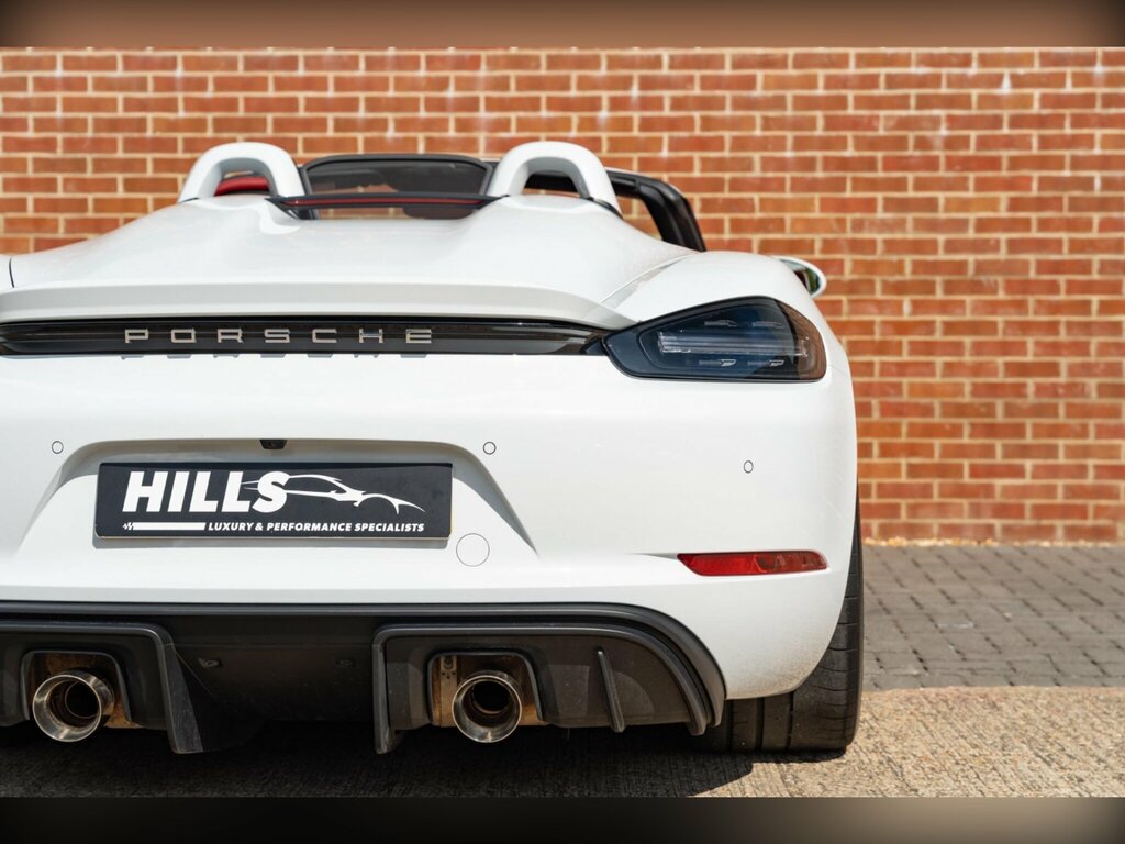 Porsche 718 Spyder 4.0 2dr Silver #9