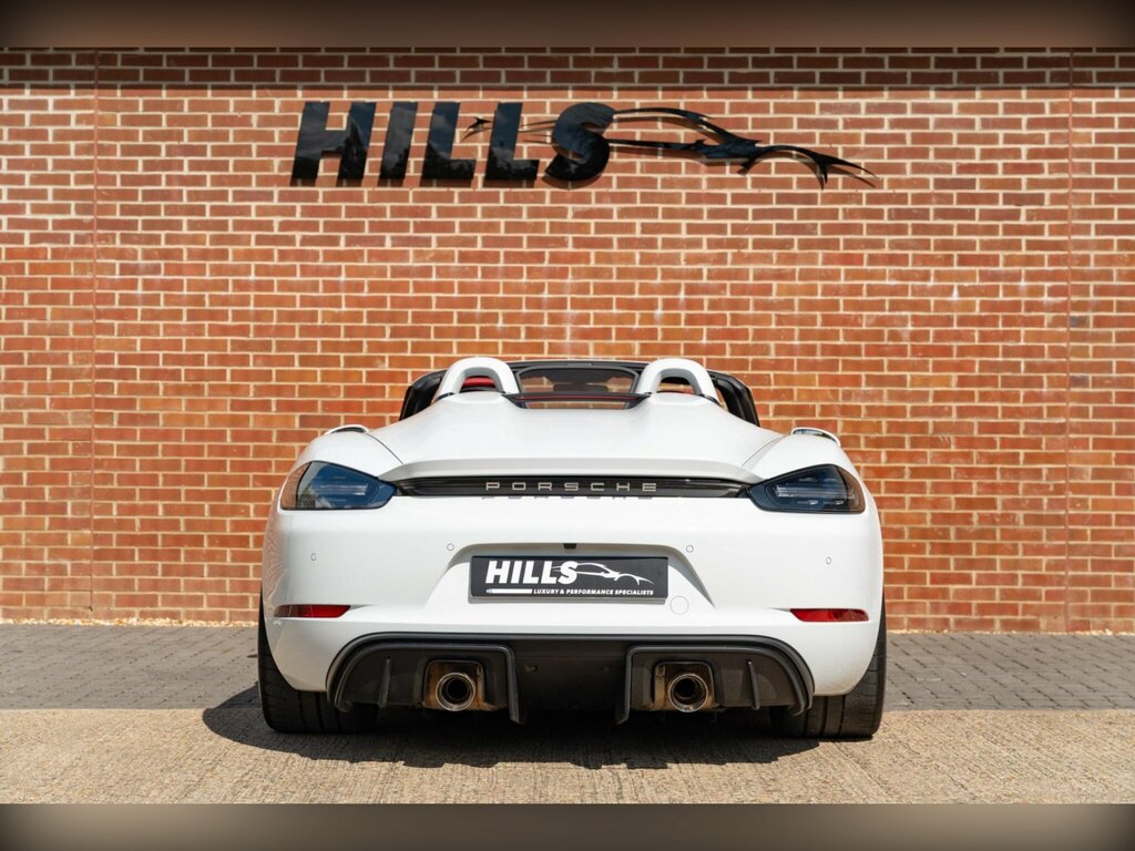 Porsche 718 Spyder 4.0 2dr Silver #3