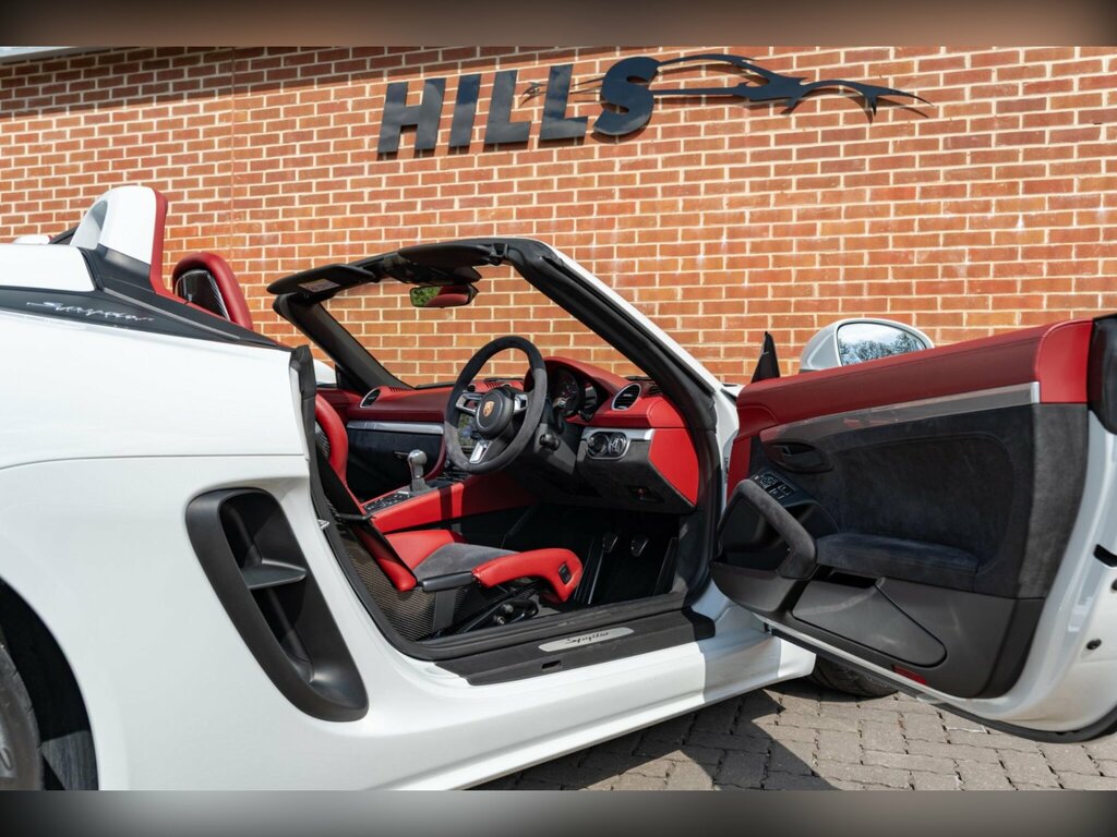 Porsche 718 Spyder 4.0 2dr Silver #14