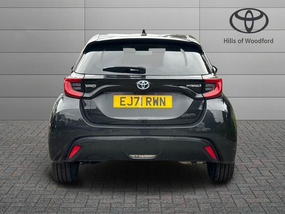 Toyota Yaris Excel 1.5 Hybrid EJ71RWN Black #4