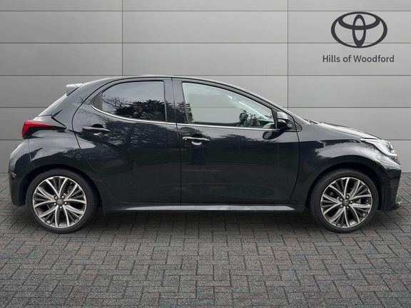 Toyota Yaris Excel 1.5 Hybrid EJ71RWN Black #2