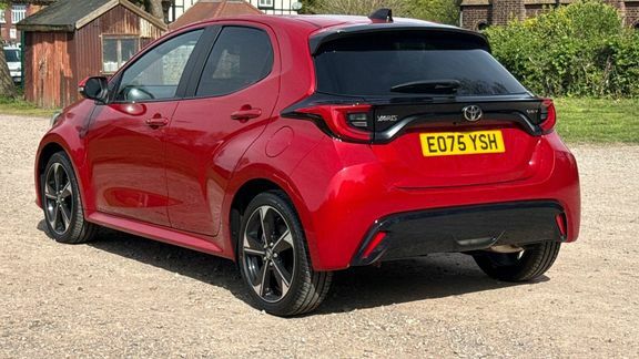 Toyota Yaris Excel Red #5