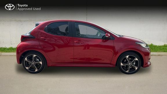 Toyota Yaris Excel Red #2