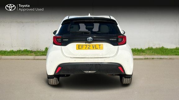 Toyota Yaris Excel Tech Pack EF72VLT White #4