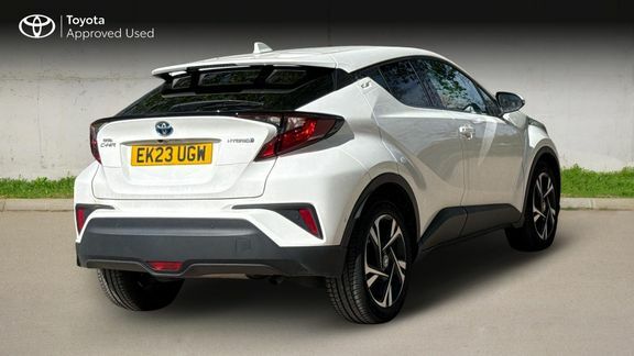 Toyota C-Hr Design 1.8 2 EK23UGW White #3