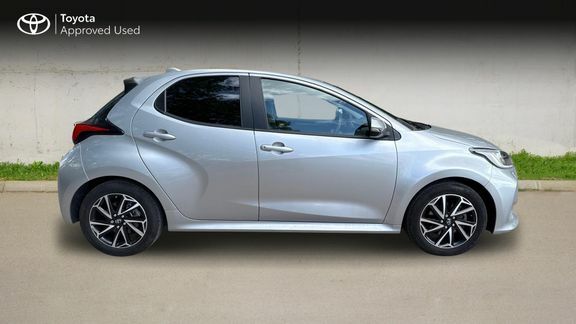 Toyota Yaris Design EJ23NUC Silver #2