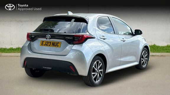 Toyota Yaris Design EJ23NUC Silver #3