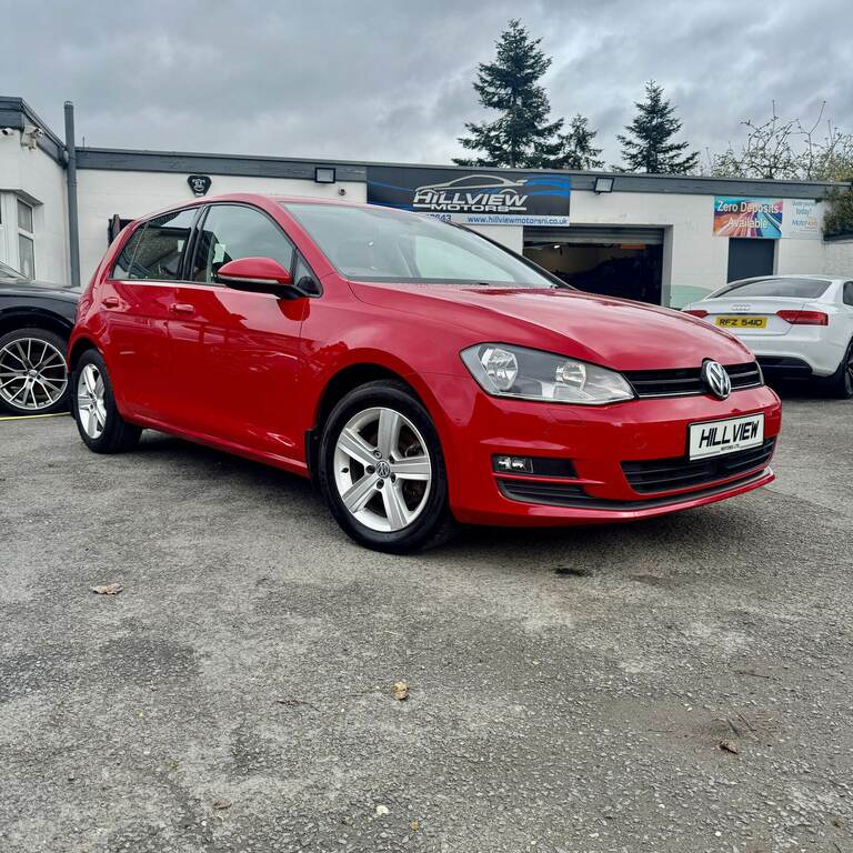 Volkswagen Golf 1.6 Tdi 110 Match Edition Red