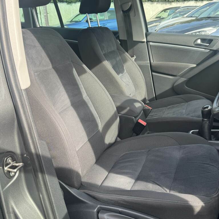 Volkswagen Tiguan 2.0 Tdi Bluemotion Tech Match 2Wd MD64FWV Grey #6