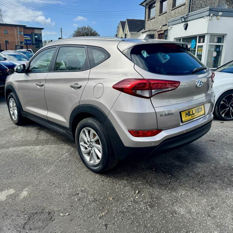 Hyundai Tucson 1.7 Crdi Blue Drive Se Nav 2Wd SE65DKA Brown #4