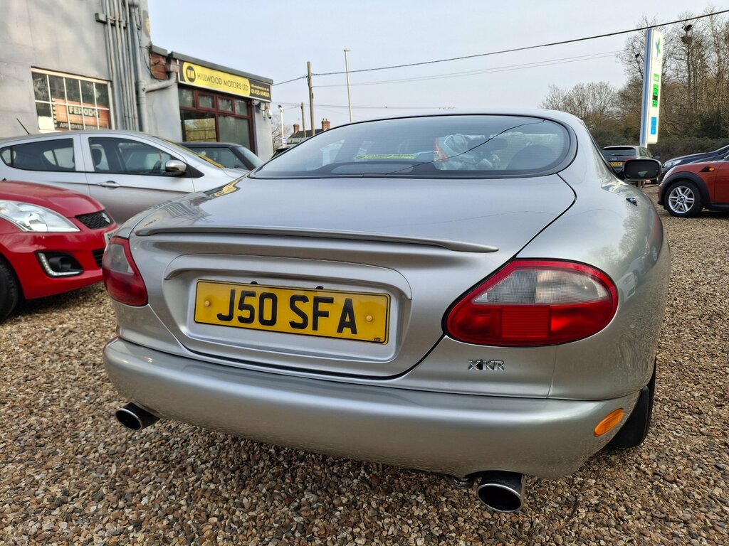 Jaguar XKR Xkr Auto Red #33
