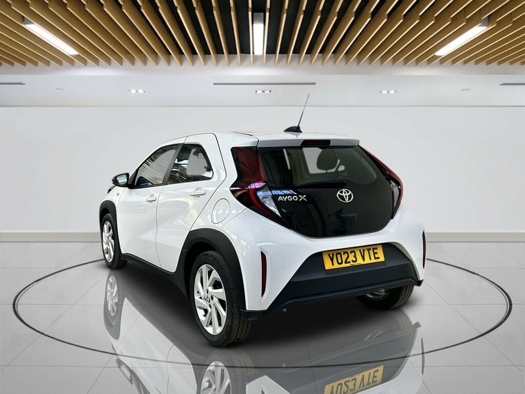 Toyota Aygo X 1L Pure YO23VTE White #6