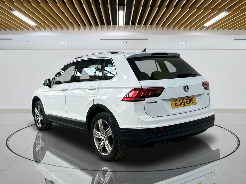 Volkswagen Tiguan 2L Match EJ19EWE White #6