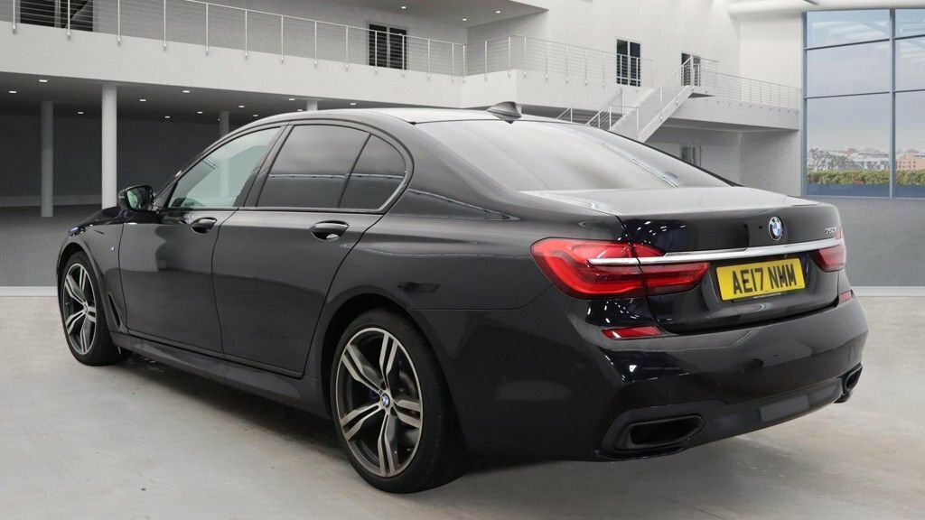 BMW 7 Series 4.4L M Sport Black #3
