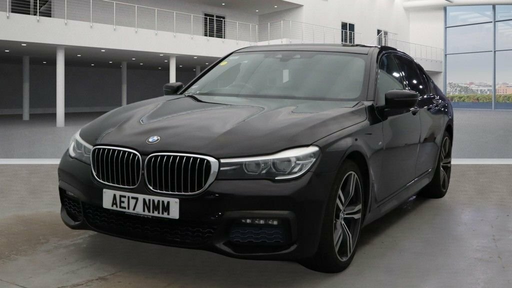 BMW 7 Series 4.4L M Sport Black #2
