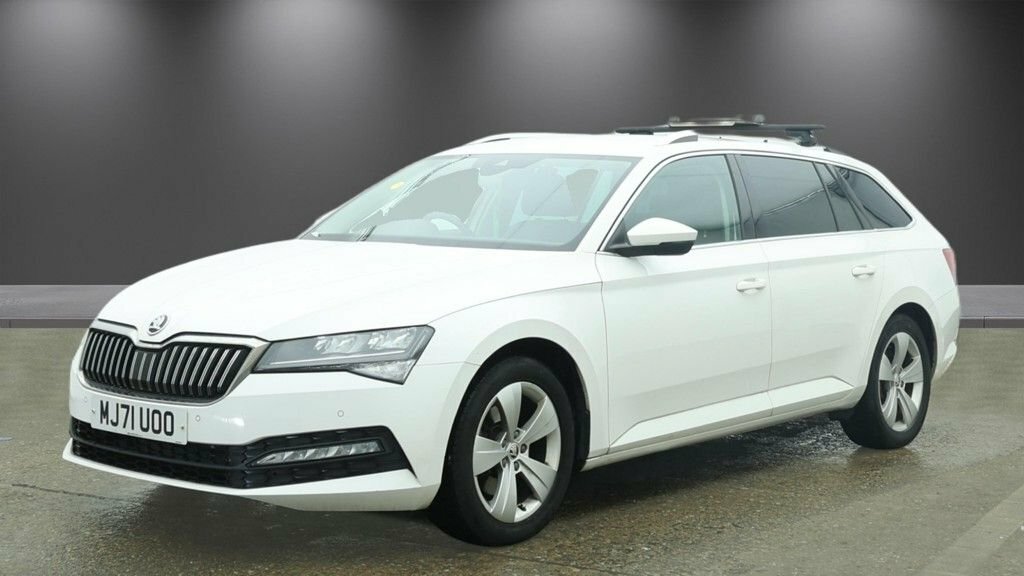 Skoda Superb 2L Se Technology White #2